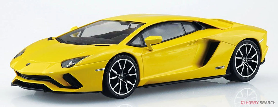 Aoshima 1/32 SNAP Lamborghini Aventador S (Pearl Yellow)