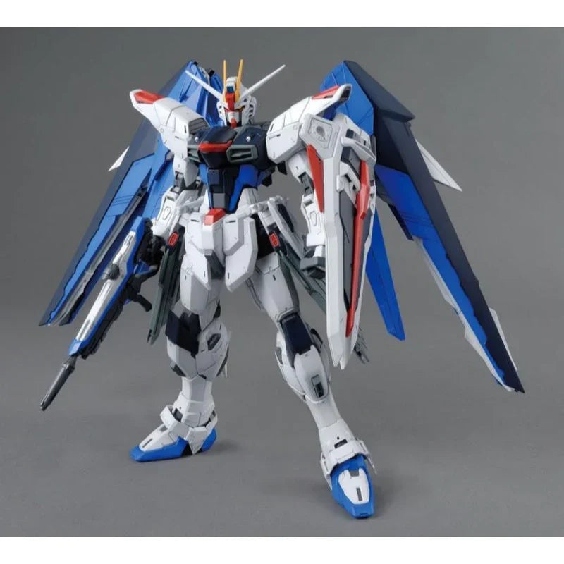 Bandai MG 1/100 Freedom Gundam Ver 2.0