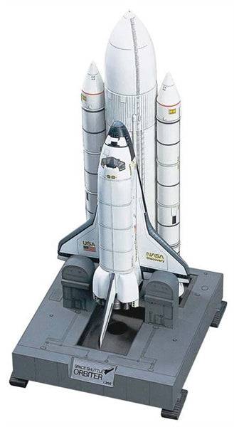Hasegawa 1/200 Space Shuttle Orbiter w/ Boosters